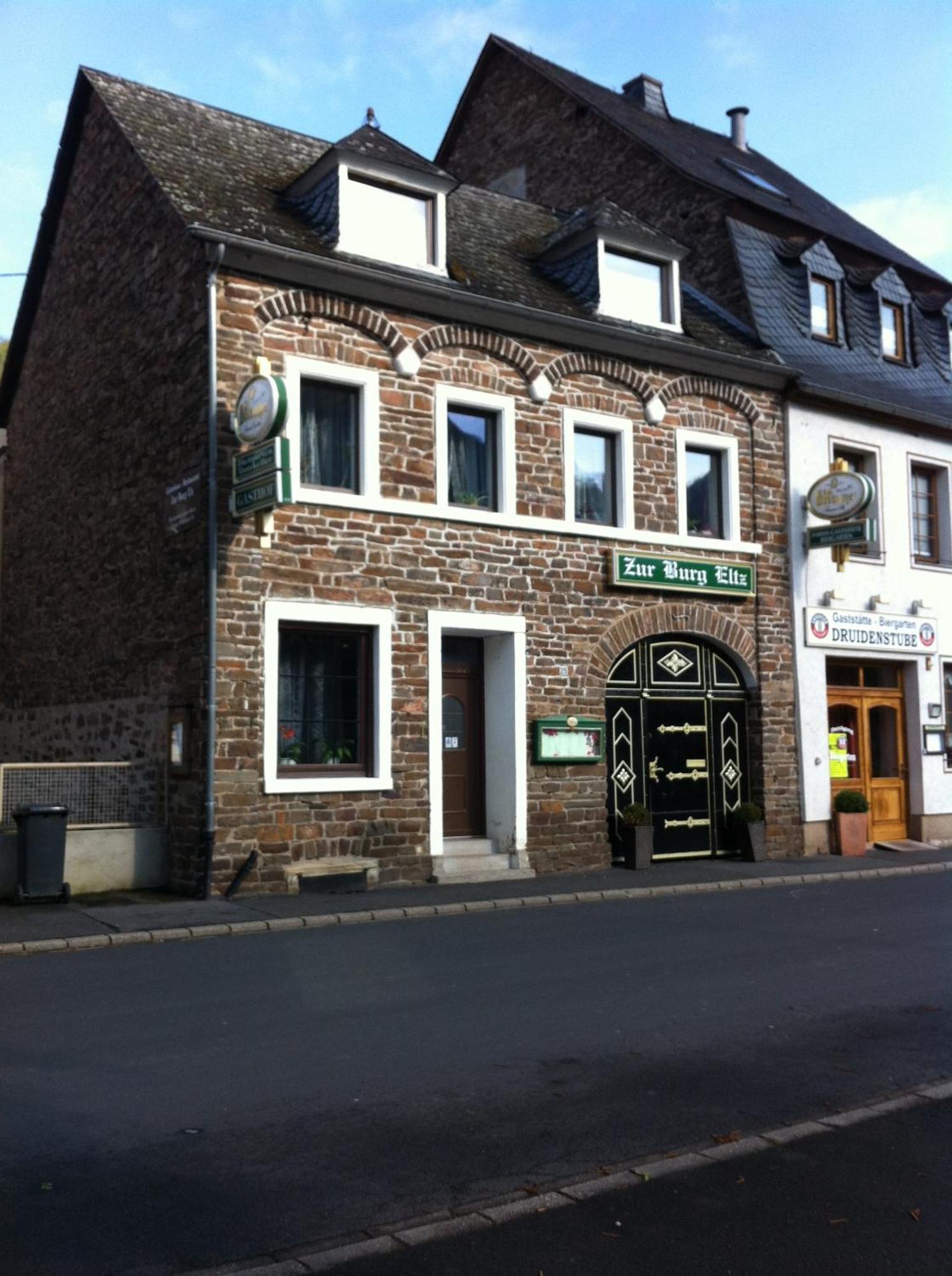 Zur Burg Eltz Hotel Moselkern Eksteriør billede